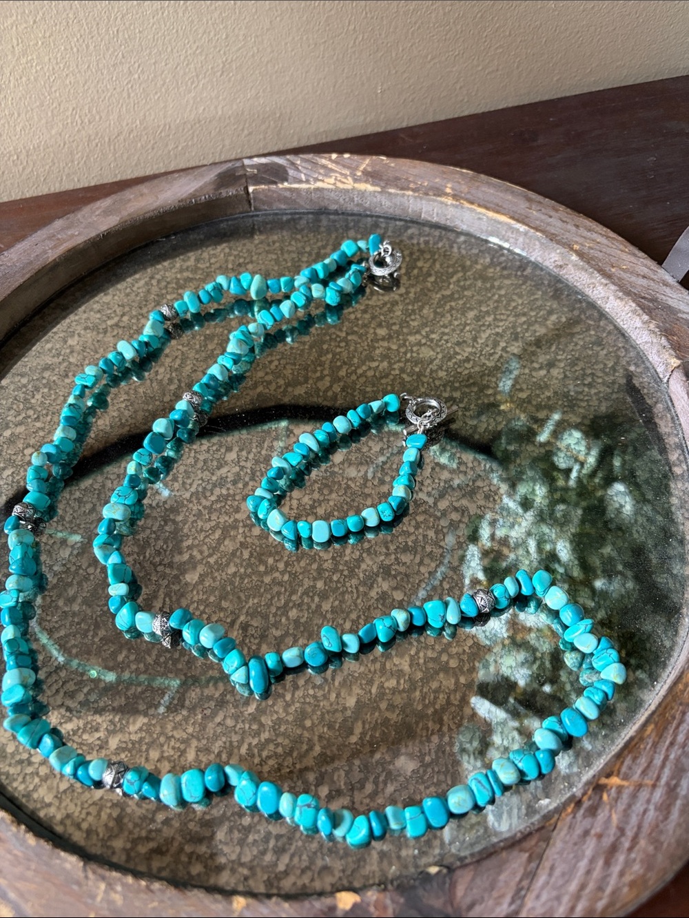Source Unknown Turquoise Blue Chip Necklace and Bracelet Set